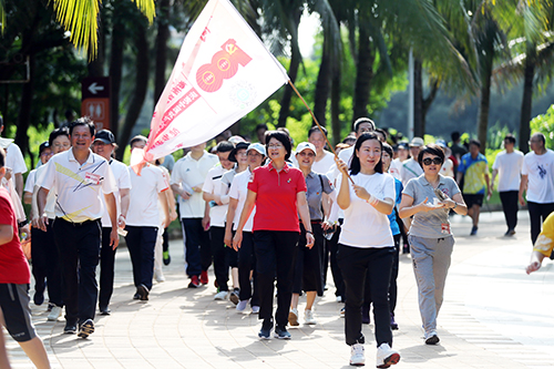 海南统一战线开展“同心齐步跟党走”健步走活动 - 第1张 - 自贸港在线 海南统一战线开展“同心齐步跟党走”健步走活动 - 第1张
