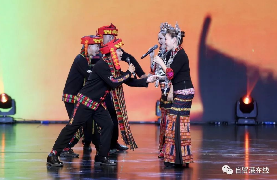海南统一战线“同心向党·百年追梦”优秀作品展演在海口举行 - 第12张 - 自贸港在线 海南统一战线“同心向党·百年追梦”优秀作品展演在海口举行 - 第12张