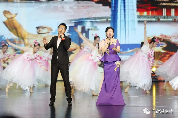 海南统一战线“同心向党·百年追梦”优秀作品展演在海口举行 - 第18张 - 自贸港在线 海南统一战线“同心向党·百年追梦”优秀作品展演在海口举行 - 第18张
