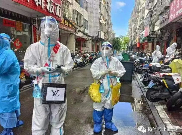 抗疫故事|海南省委统战部青年志愿者:自制工具“小药箱” 破解“速度慢”难题 - 第1张 - 自贸港在线 抗疫故事|海南省委统战部青年志愿者:自制工具“小药箱” 破解“速度慢”难题 - 第1张