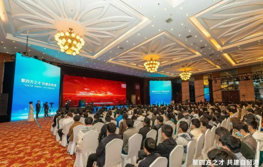 海南省国资国企踊跃参加西安站校招 - 第3张 - 自贸港在线 海南省国资国企踊跃参加西安站校招 - 第3张