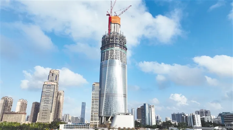 300米高空无边际泳池，国际顶级酒店丽晶签约海南第一高楼