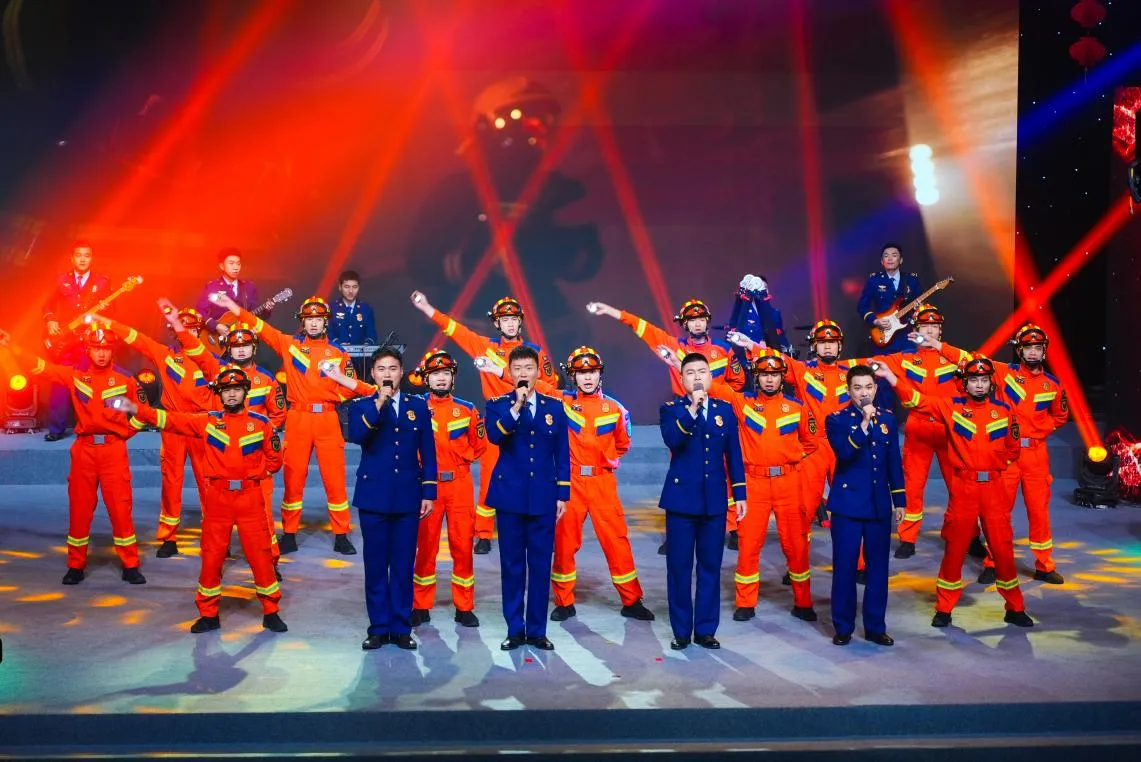 亮点抢“鲜”看!2025海南网络春晚海口主会场录制圆满完成 - 第6张 - 自贸港在线 亮点抢“鲜”看!2025海南网络春晚海口主会场录制圆满完成 - 第6张