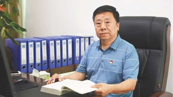 海南大学教授张云阁 用真学真投入“征服”学生