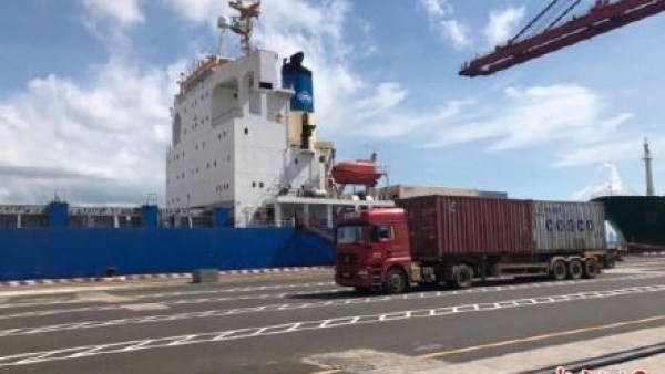 海南推行“船边直提、抵港直装”模式 提升跨境贸易便利度