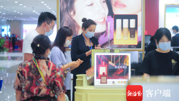 海关总署：对利用海南离岛免税政策“套代购”行为露头就打
