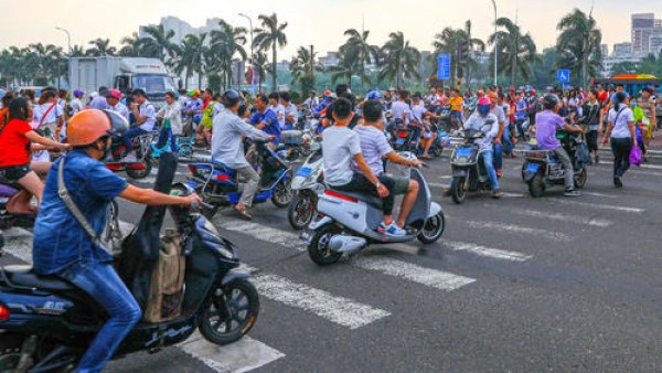海南省交警总队下发通知：电动摩托车尽快登记上牌