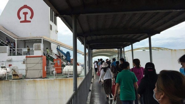 铁路轮渡南港13日8时起恢复小车、大巴、散客出岛
