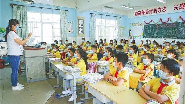 一至九年级均设劳动课 海南省教育厅解读义务教育新课程方案和新课程标准