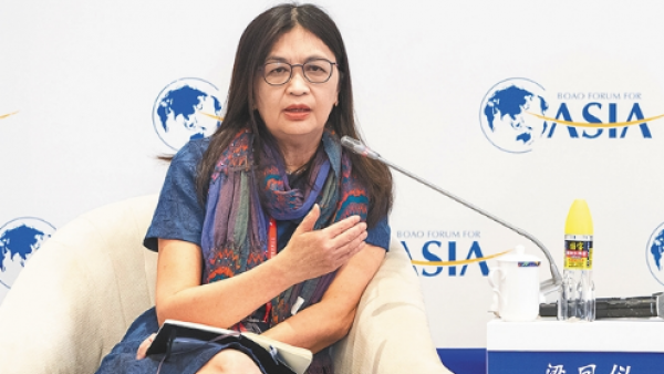 香港证监会行政总裁梁凤仪：期待琼港携手开启国家金融事业新篇章