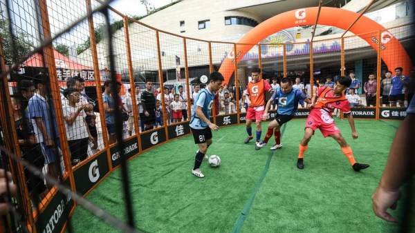 海南首届室内三人笼式足球赛将举行 上百名足球宝贝来助阵