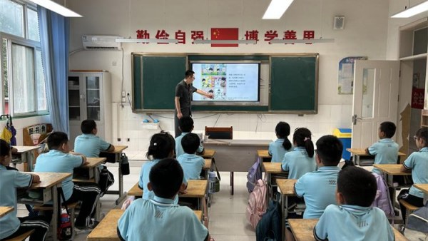 在海南推行公立中小学教师校长轮岗，可行吗？