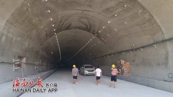 长4.9公里！“海南第一隧”山海高速五指山特长隧道贯通