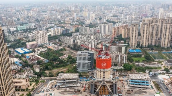 “空中造楼机”、智能机器人……海口基建“利器”多