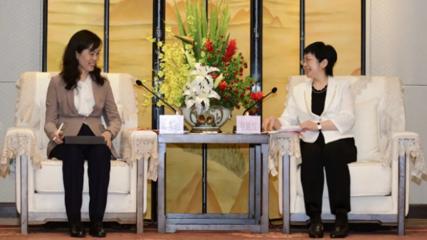苗延红会见澳门特别行政区社会文化司司长欧阳瑜一行