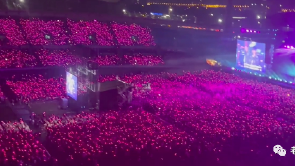 周杰伦16年前在海口吃大排档，如今帮海口揽金