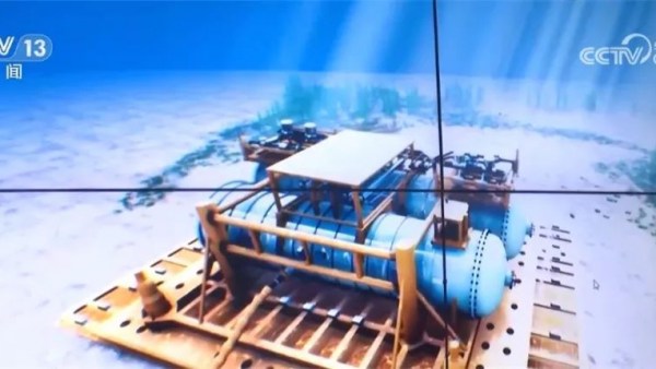 全球首个商用海底数据舱在海南成功下水