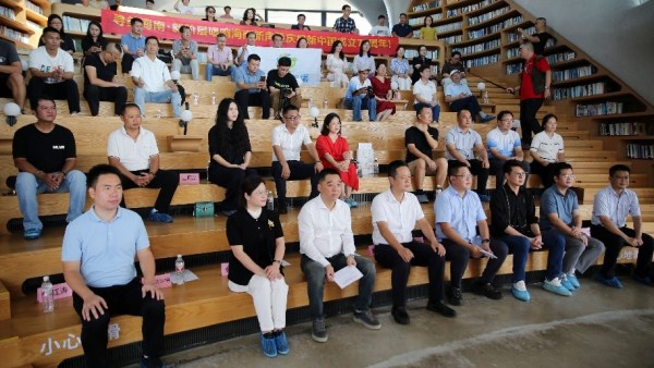省新的社会阶层人士迎国庆 共话自贸港建设