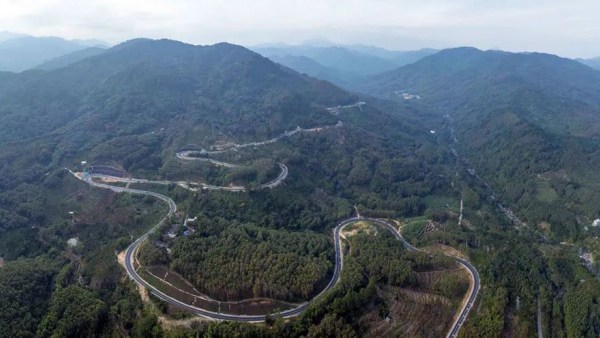 串联9市县，环热带雨林国家公园旅游公路通车