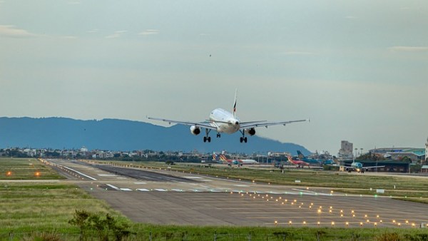 海南：加快推进三亚新机场、东方机场、儋州机场三个新建机场前期工作